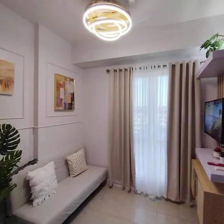 1Br Unit At The Rochester Condominium